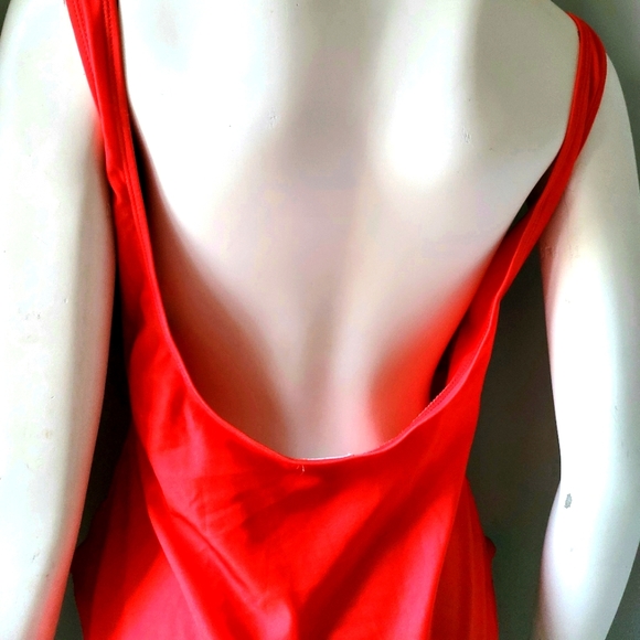 SUPERGIRL Costume - Picture 3 of 8